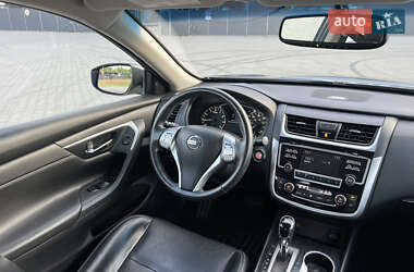 Седан Nissan Altima 2017 в 