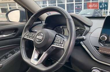 Седан Nissan Altima 2020 в 