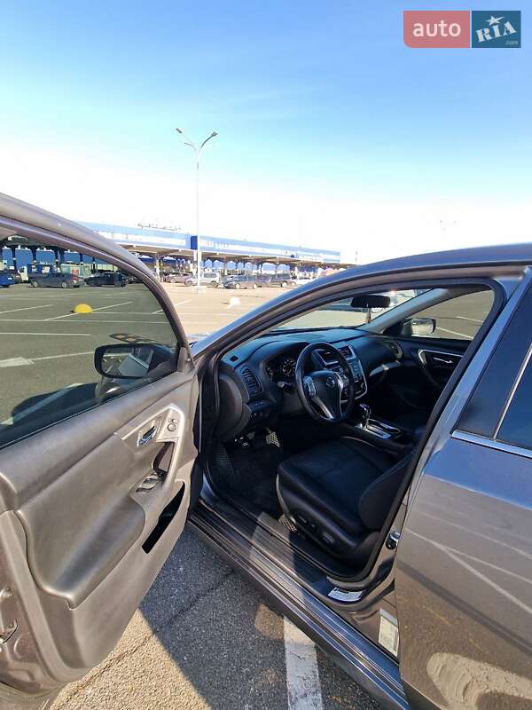 Седан Nissan Altima 2018 в Києві
