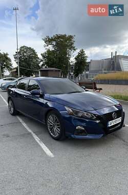 Седан Nissan Altima 2019 в 