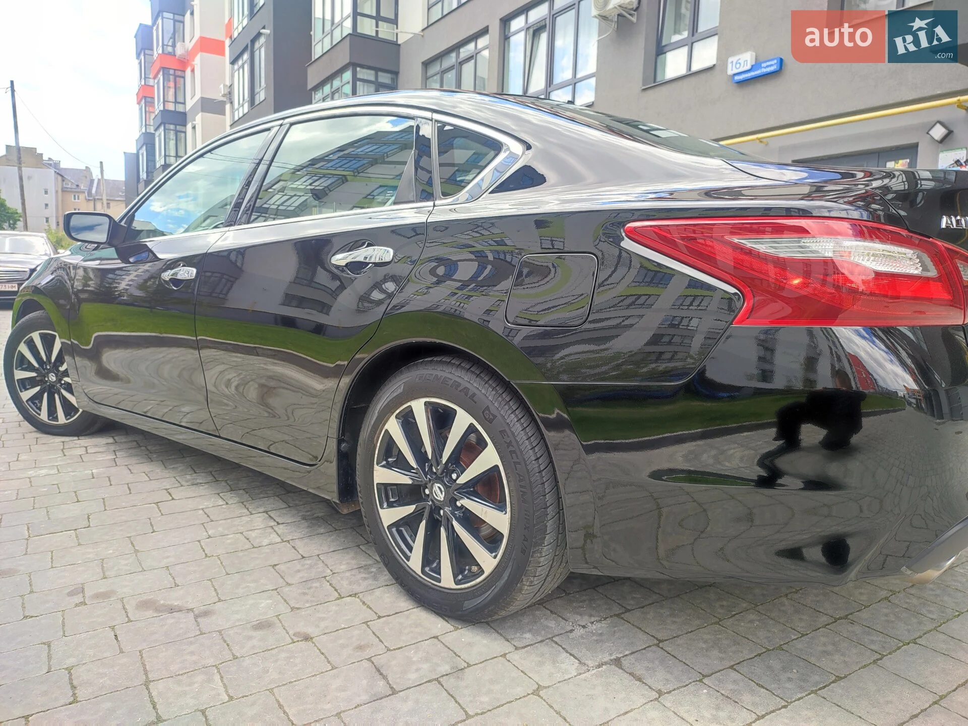 2018 Nissan Altima - мініатюра 16