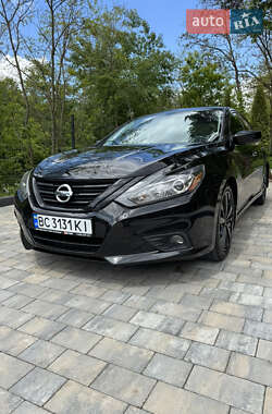 Nissan Altima 2018