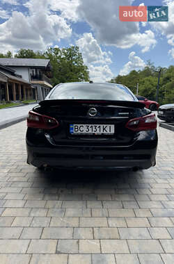 Седан Nissan Altima 2018 в 