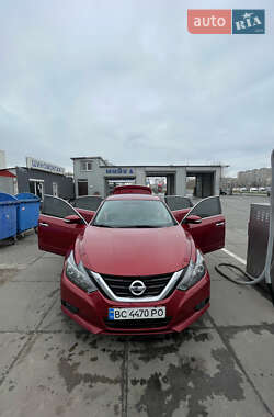Седан Nissan Altima 2016 в 