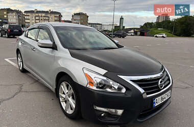 Седан Nissan Altima 2013 в 