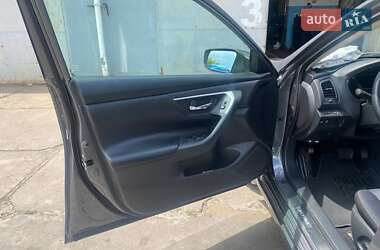 Седан Nissan Altima 2016 в 