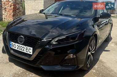 Седан Nissan Altima 2019 в Тернополі