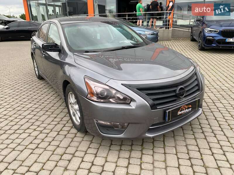 Nissan Altima 2015
