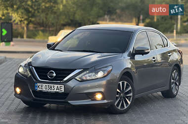 Седан Nissan Altima 2017 в Днепре