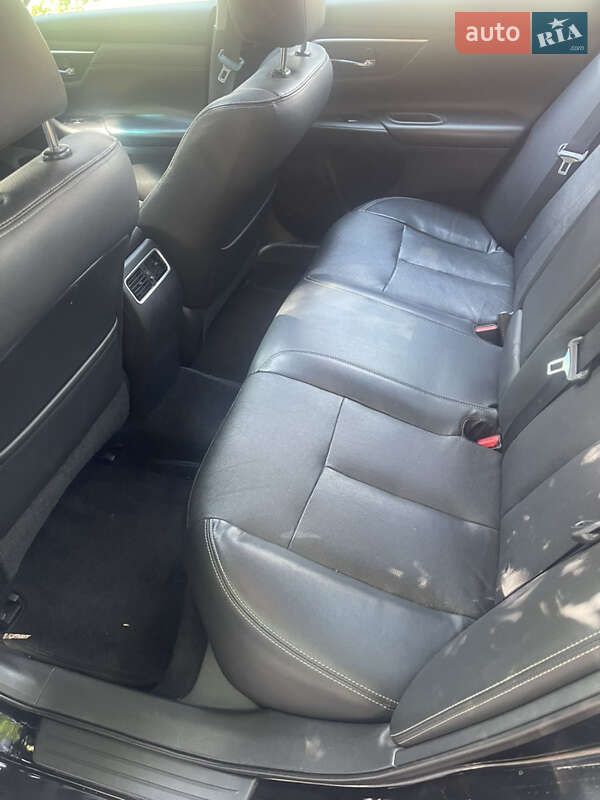 Седан Nissan Altima 2017 в Киеве