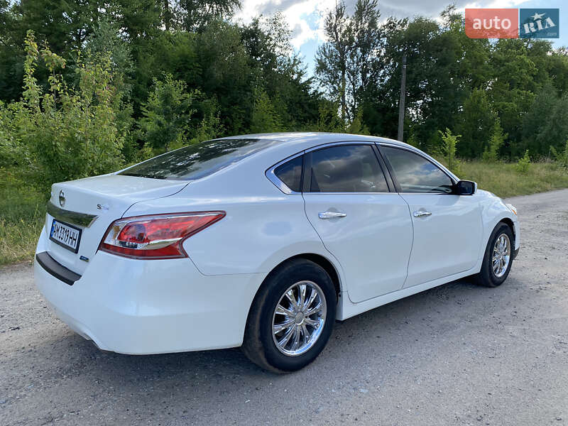 Седан Nissan Altima 2012 в Бердичеве