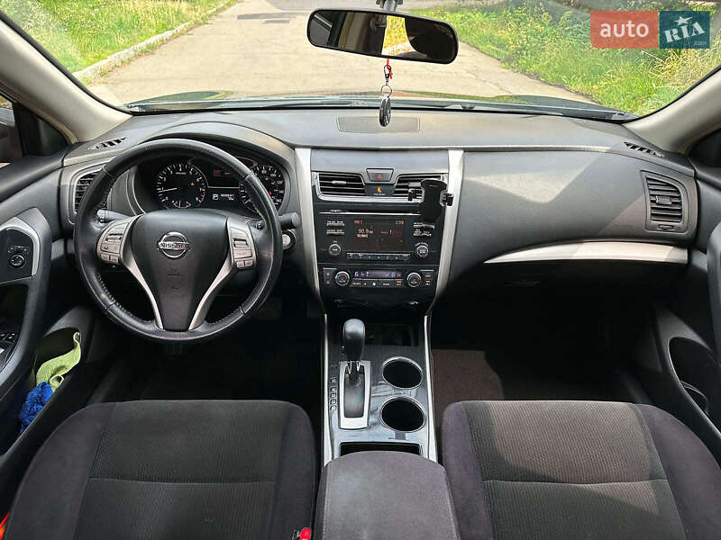 Седан Nissan Altima 2013 в Вінниці