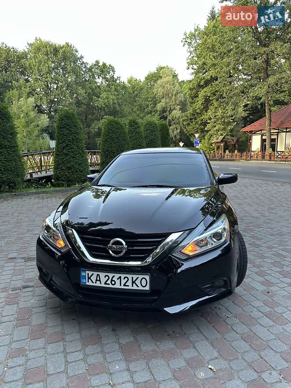 Седан Nissan Altima 2017 в Львові фото 2 Седан Nissan Altima 2017 в Львові