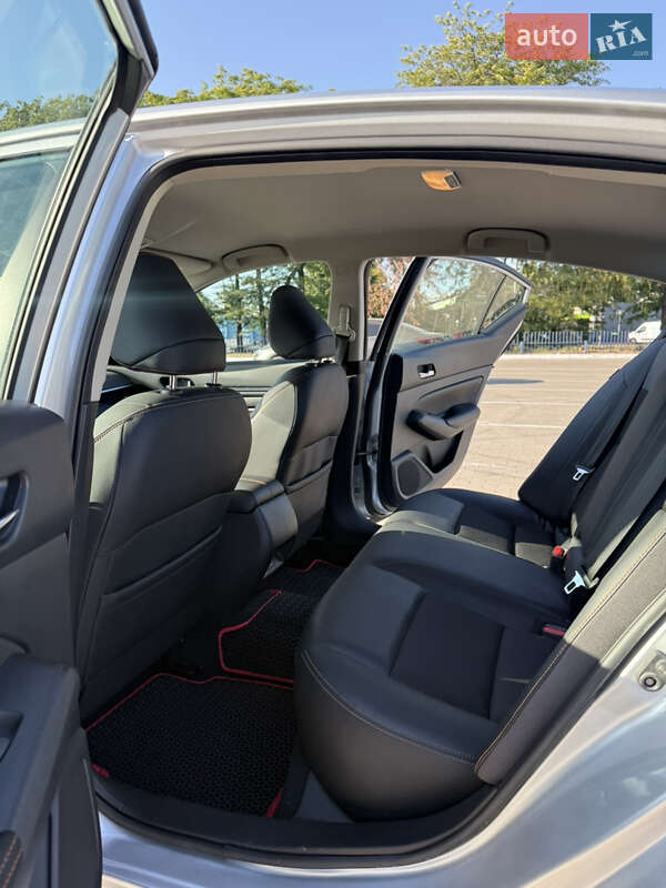 Седан Nissan Altima 2019 в Одесі