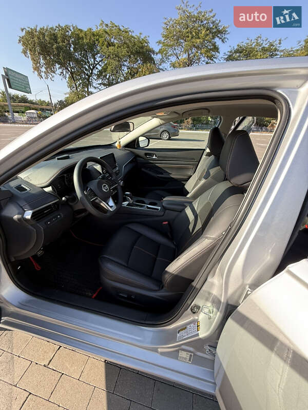 Седан Nissan Altima 2019 в Одесі