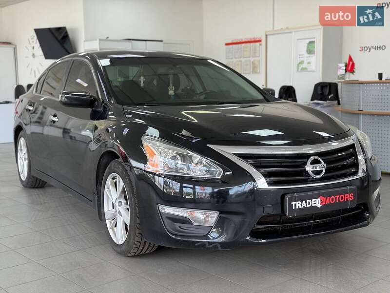 Nissan Altima 2012