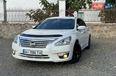 Седан Nissan Altima 2015 в Києві