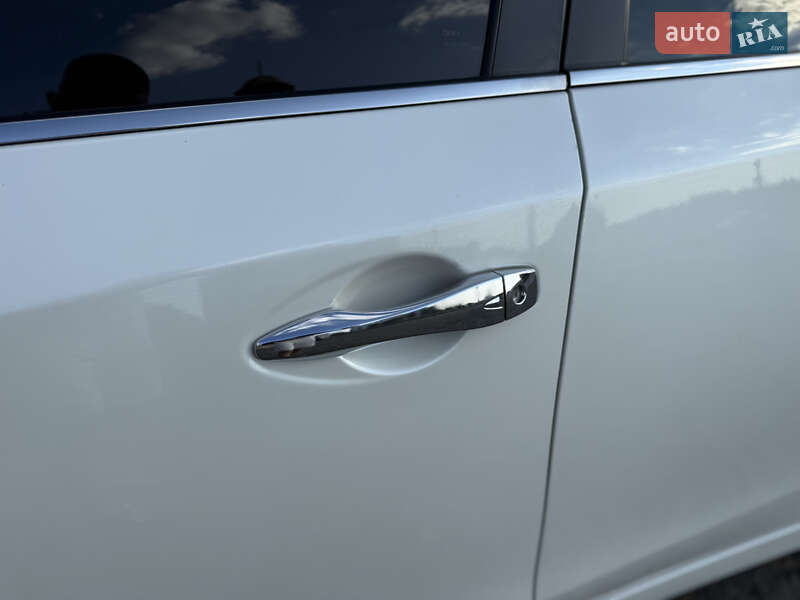 Седан Nissan Altima 2015 в Киеве