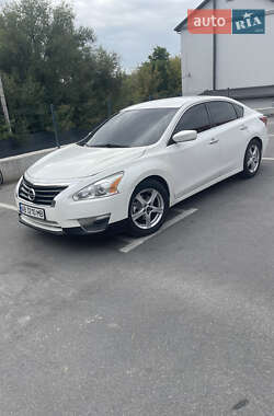 Седан Nissan Altima 2012 в Виннице
