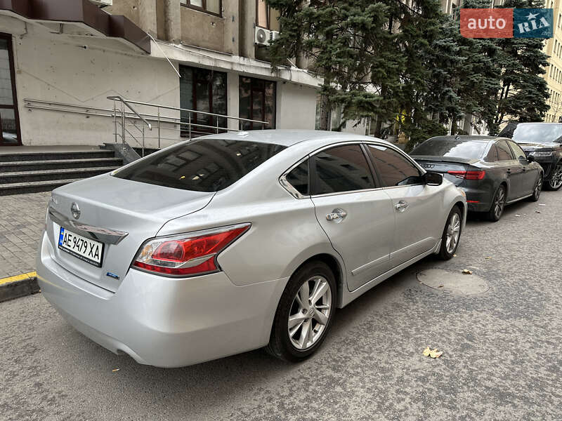 Седан Nissan Altima 2014 в Днепре фото Седан Nissan Altima 2014 в Днепре