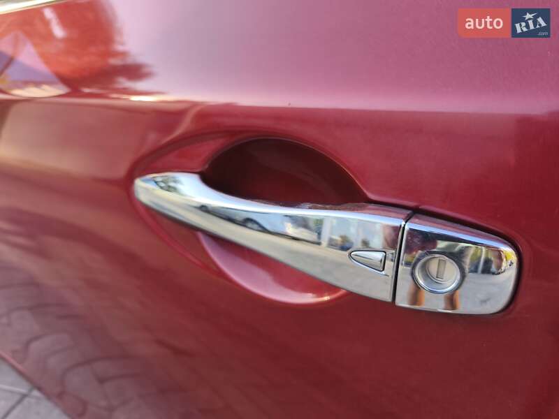 Седан Nissan Altima 2014 в Дніпрі