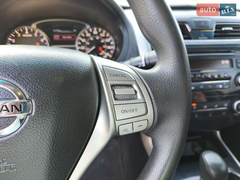 Седан Nissan Altima 2014 в Дніпрі