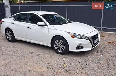Nissan Altima 2020