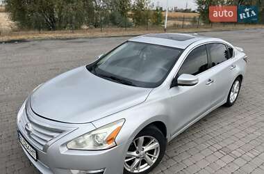 Седан Nissan Altima 2014 в Пирятине