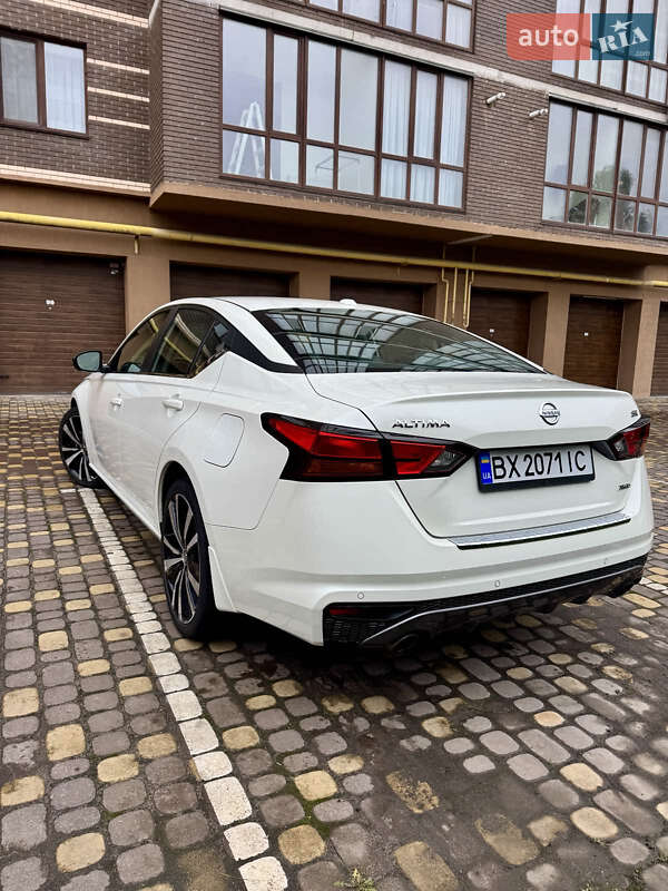 Седан Nissan Altima 2021 в Вінниці