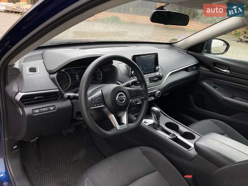 Седан Nissan Altima 2020 в Києві