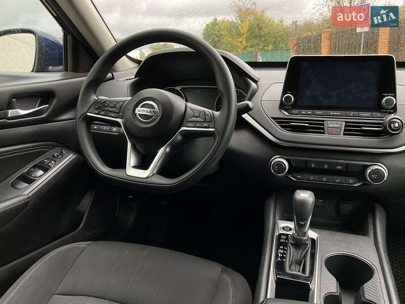 Седан Nissan Altima 2020 в Києві