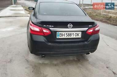 Седан Nissan Altima 2016 в Борисполе