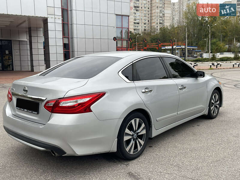 Седан Nissan Altima 2016 в Харькове фото 13 Седан Nissan Altima 2016 в Харькове