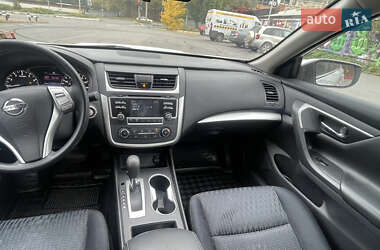 Седан Nissan Altima 2016 в 