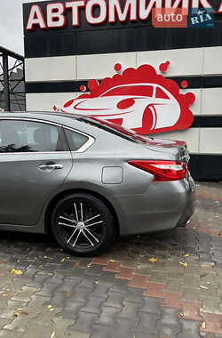 Седан Nissan Altima 2017 в 