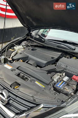 Седан Nissan Altima 2017 в 