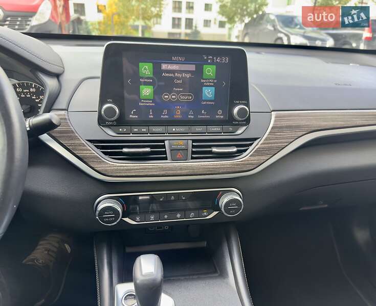 Седан Nissan Altima 2019 в Рівному