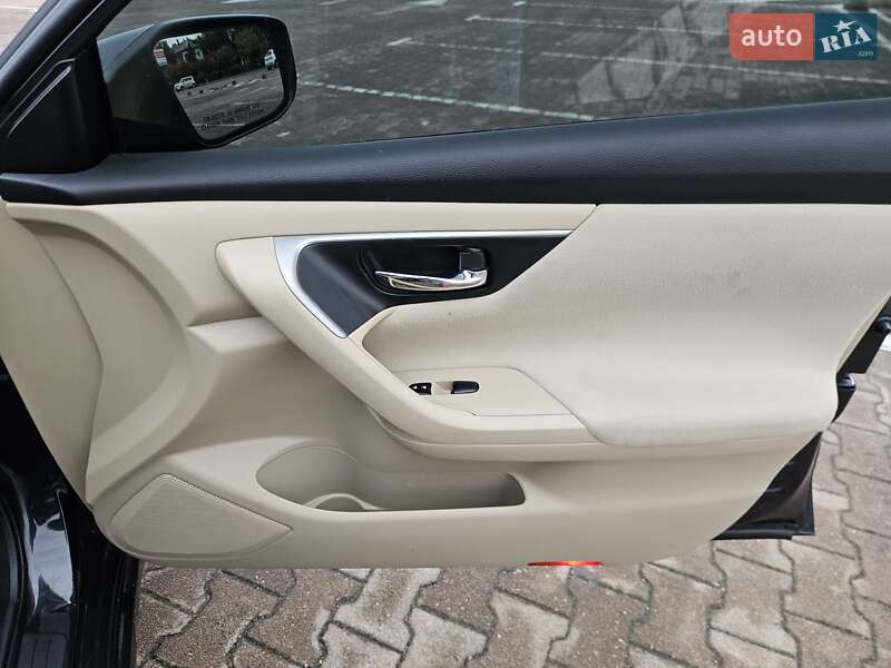 Седан Nissan Altima 2014 в Житомире фото 17 Седан Nissan Altima 2014 в Житомире