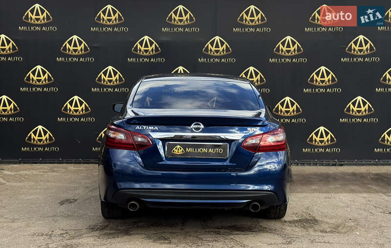 Седан Nissan Altima 2017 в Києві