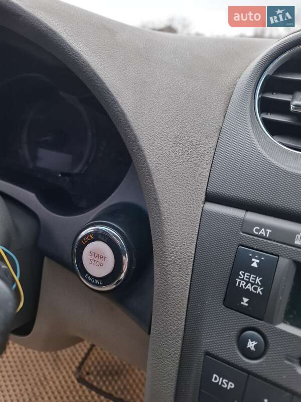 Седан Nissan Altima 2009 в Виннице