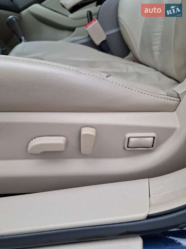 Седан Nissan Altima 2009 в Виннице