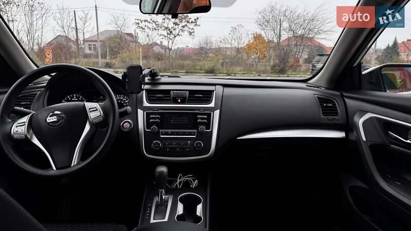 Седан Nissan Altima 2017 в Одессе