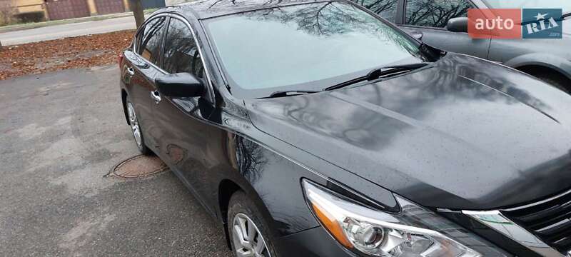 Седан Nissan Altima 2017 в Харькове