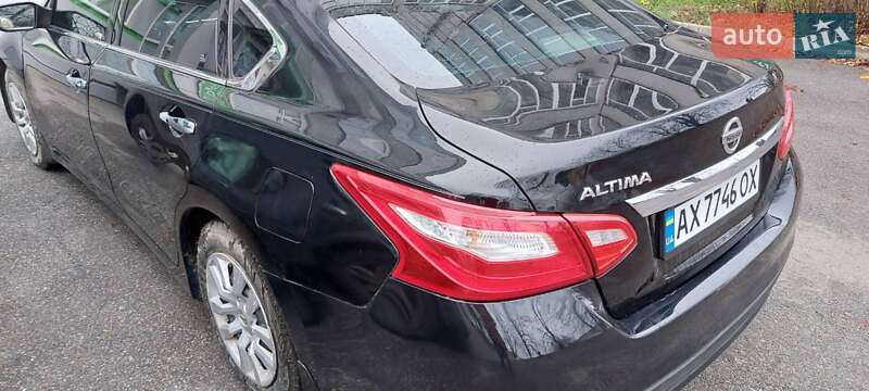 Седан Nissan Altima 2017 в Харькове