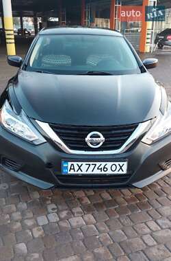 Седан Nissan Altima 2017 в Харькове