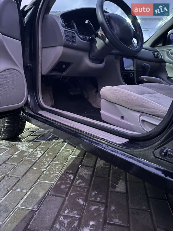 Седан Nissan Altima 1998 в Харькове