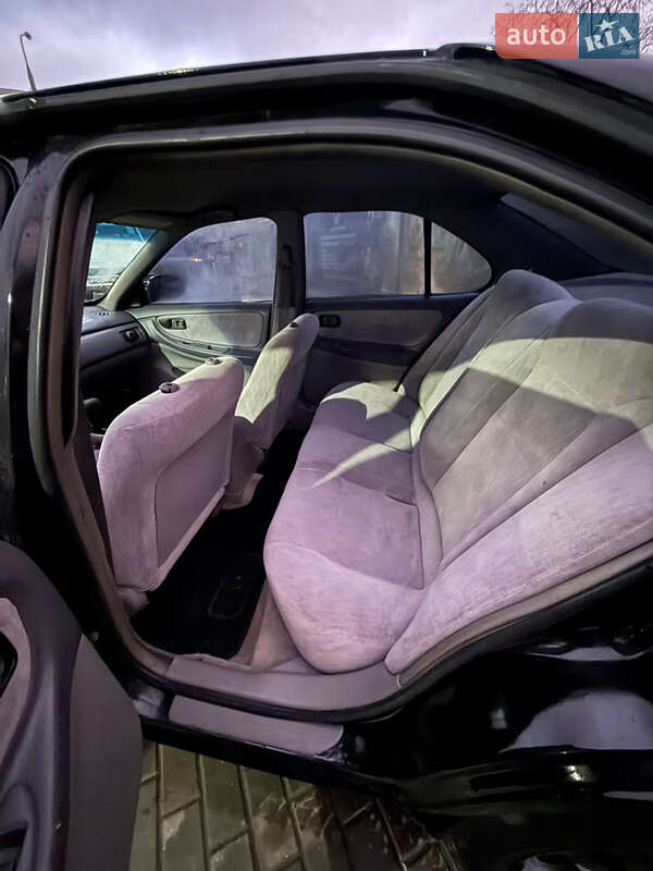 Седан Nissan Altima 1998 в Харькове