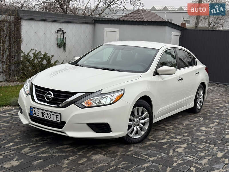 Седан Nissan Altima 2018 в Днепре фото 8 Седан Nissan Altima 2018 в Днепре