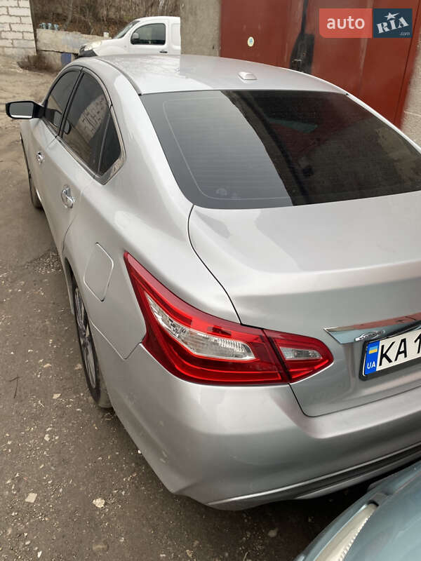 Седан Nissan Altima 2016 в Киеве фото 14 Седан Nissan Altima 2016 в Киеве