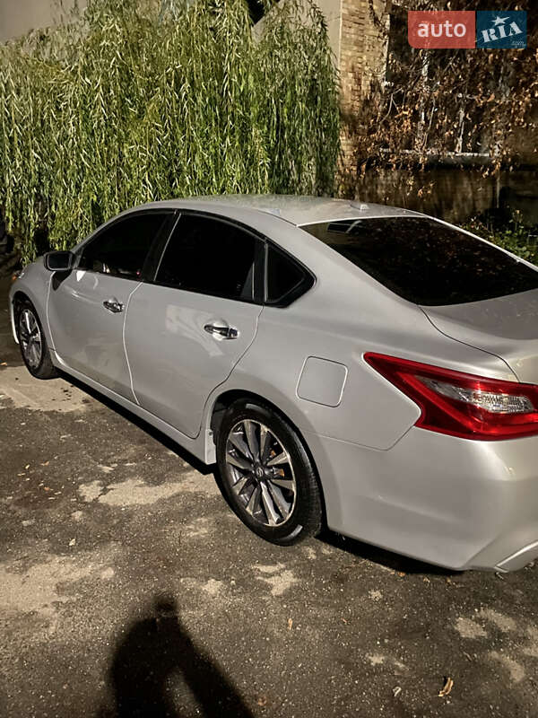 Nissan Altima 2016